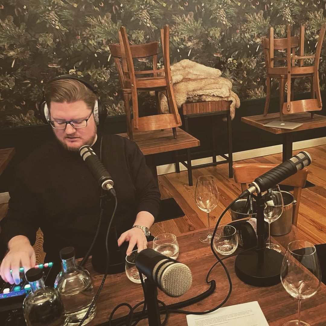 Neverland ist in einer Podcastfolge von Röstoff zu sehen