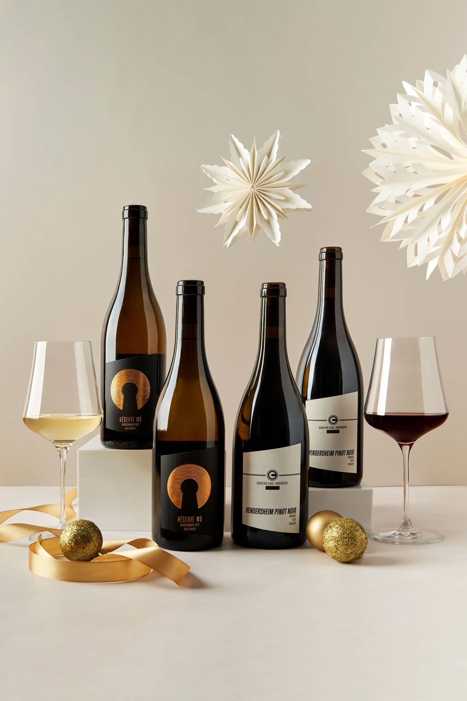 Christmas package feat. Pinot Noir & Chardonnay
